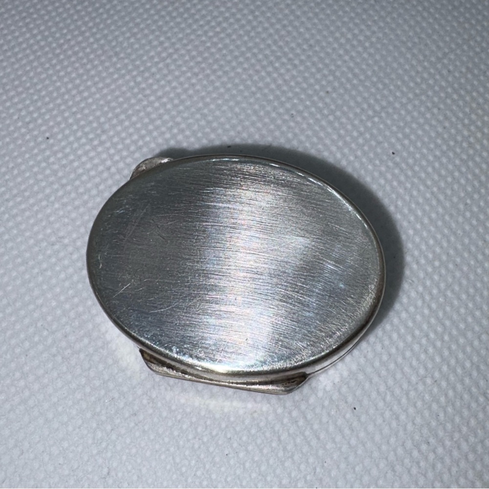 Ornate Sterling Pillbox or Tiny Treasure Box - Picture 5 of 8